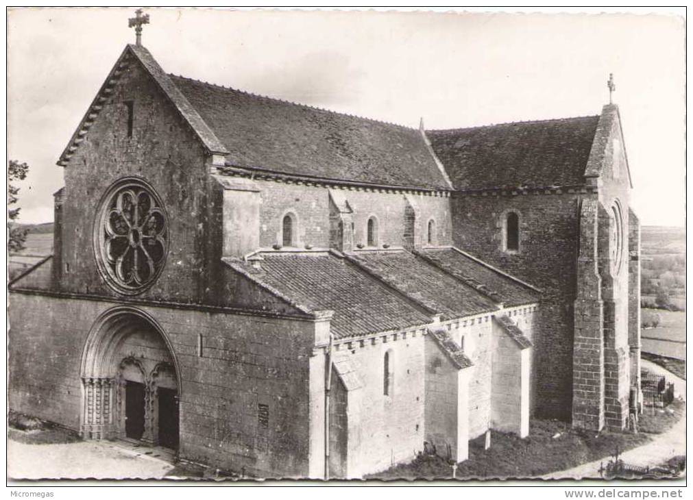 MONTREAL - L'Eglise Du XIIe Siècle - Montreal