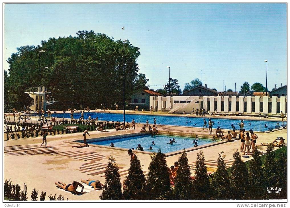 FEURS  LA PISCINE - Feurs