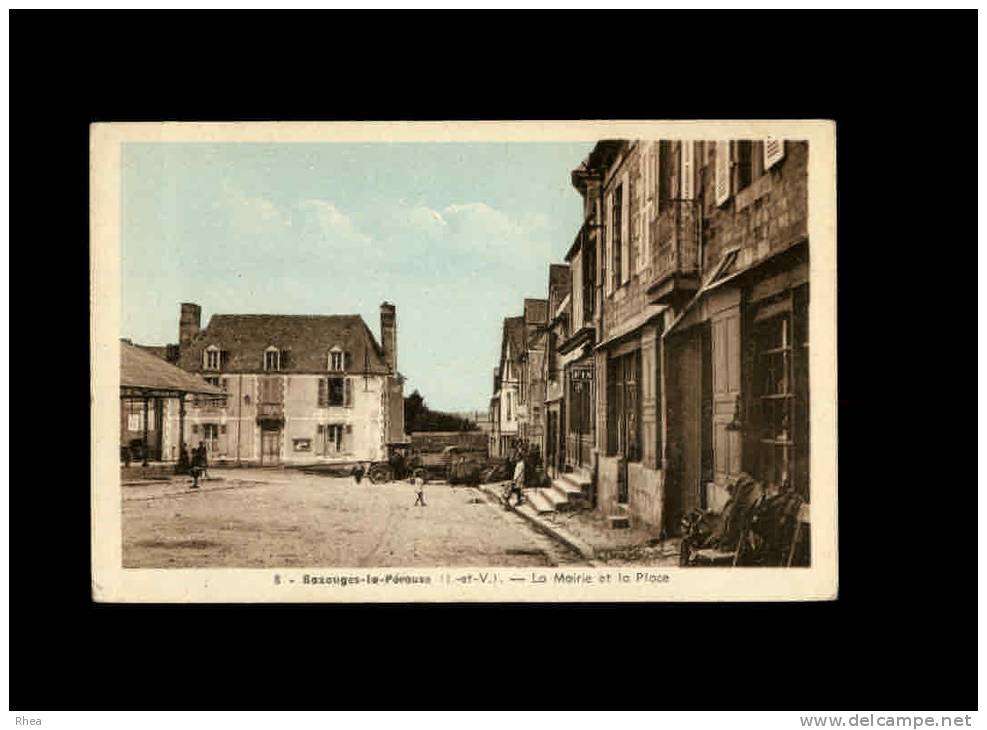 35 - BAZOUGES-LA-PEROUSE - La Mairie Et La Place - 8 - Other & Unclassified