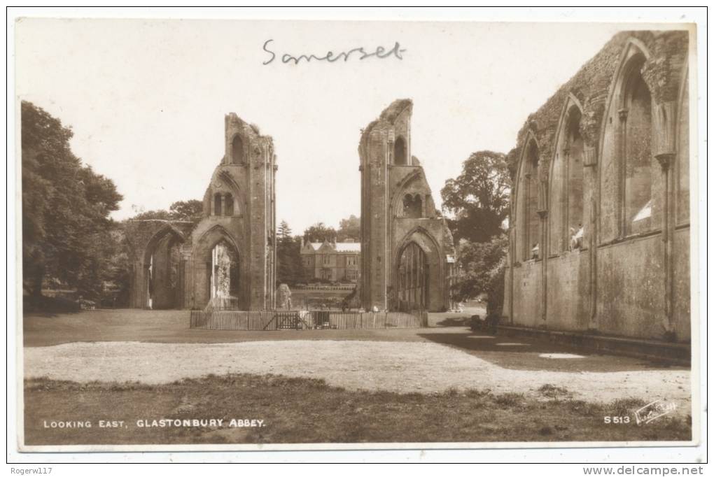 Looking East, Glastonbury Abbey - Autres & Non Classés