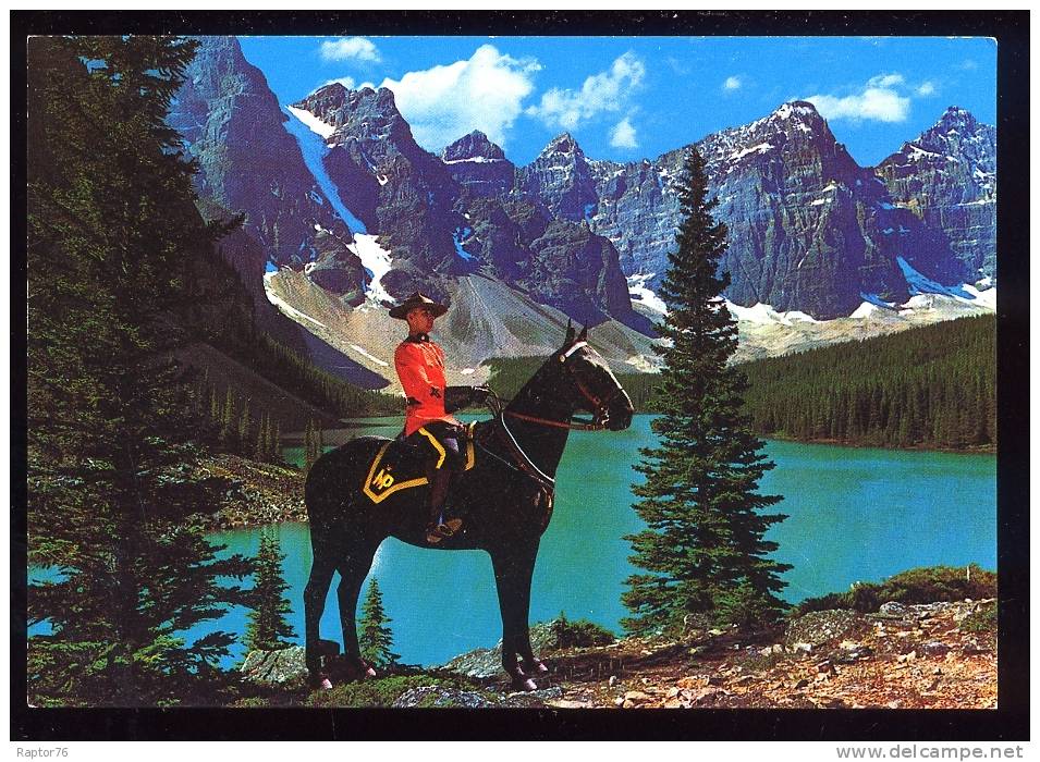 CPM Neuve Canada Le Symbole Du CANADA La Police Montée Et Les Montagnes Cheval - Postales Modernas