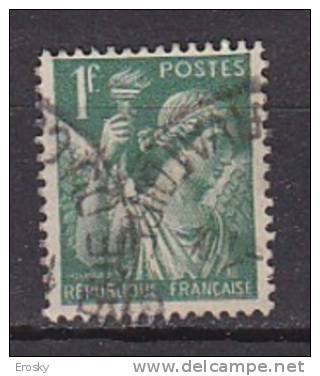 M0460 - FRANCE Yv N°432 - 1939-44 Iris