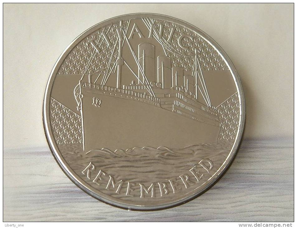 " TITANIC " The Royal Mint Remembered BU MEDAL 38,45 Mm. / 28,28 Gram UNC ( Details Zie Foto´s) !! - Autres & Non Classés