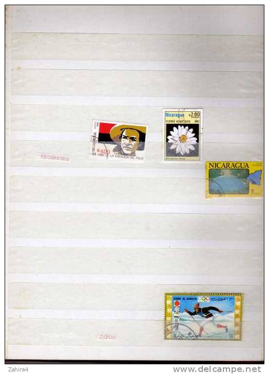 Album de 16 feuilles avec plus de 450 timbres du monde entier - SK 4/16 - Made in West-Germany