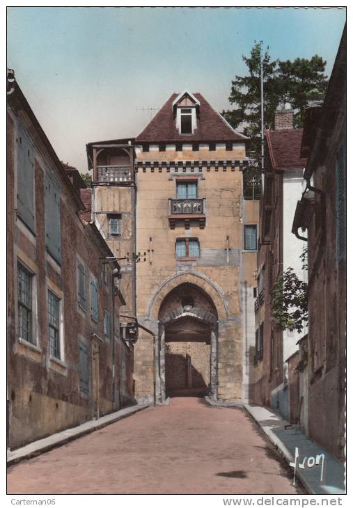 95 - Luzarches - La Porte Saint Cosmes - Editeur: Yvon N° 5 - Luzarches