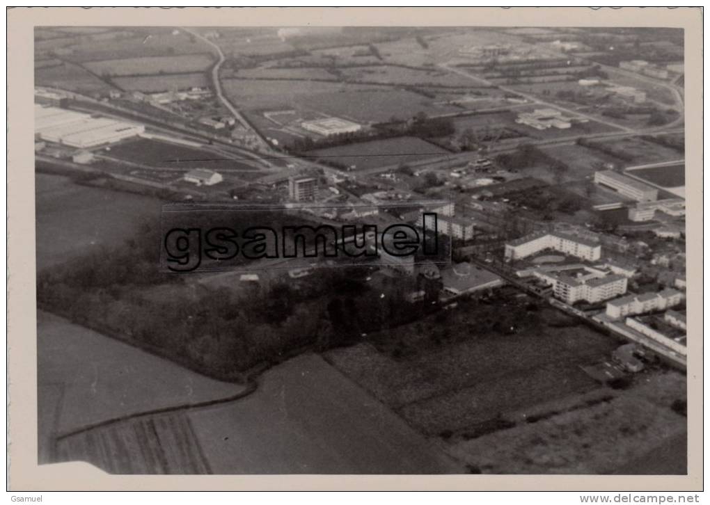 D-49. - Photographie Originale. - Vue Aérienne - Collège Privé De La Barre, Rue De La Barre. - (voir Scan Recto-verso) - Autres & Non Classés