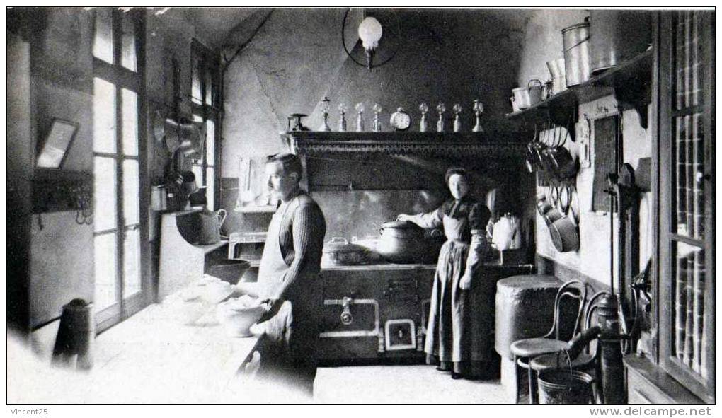 CORBIE SOMME ECOLE RIMAIRE SUPERIEURE LA CUISINE SOMME 80 - Corbie