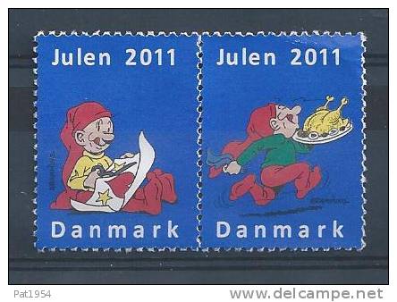 Paire De Vignettes De Noël Du Danemark De 2011 - Plaatfouten En Curiosa