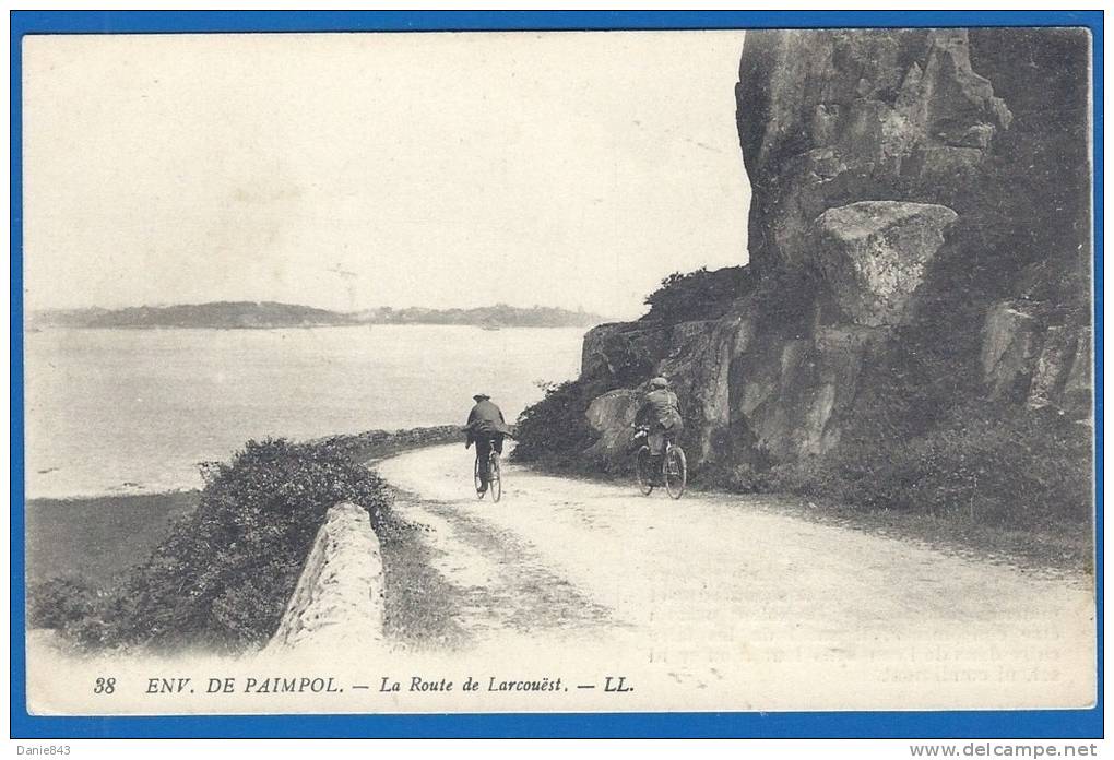 CPA -  CÔTE D´ARMOR - ENVIRON DE PAIMPOL - LA ROUTE DE LARCOUËST - ANIMATION, CYCLISTES - LL / 38 - Paimpol