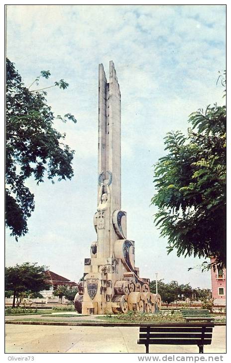 GUINÉ - PORTUGUESA- BISSAU- 131 - Monumento Do Esforço Da Raça - Guinea Bissau