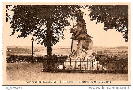 France - Chateaudun - Le Monument De La Defense Du 18 Octobre 1870     BH1383 - Chateaudun