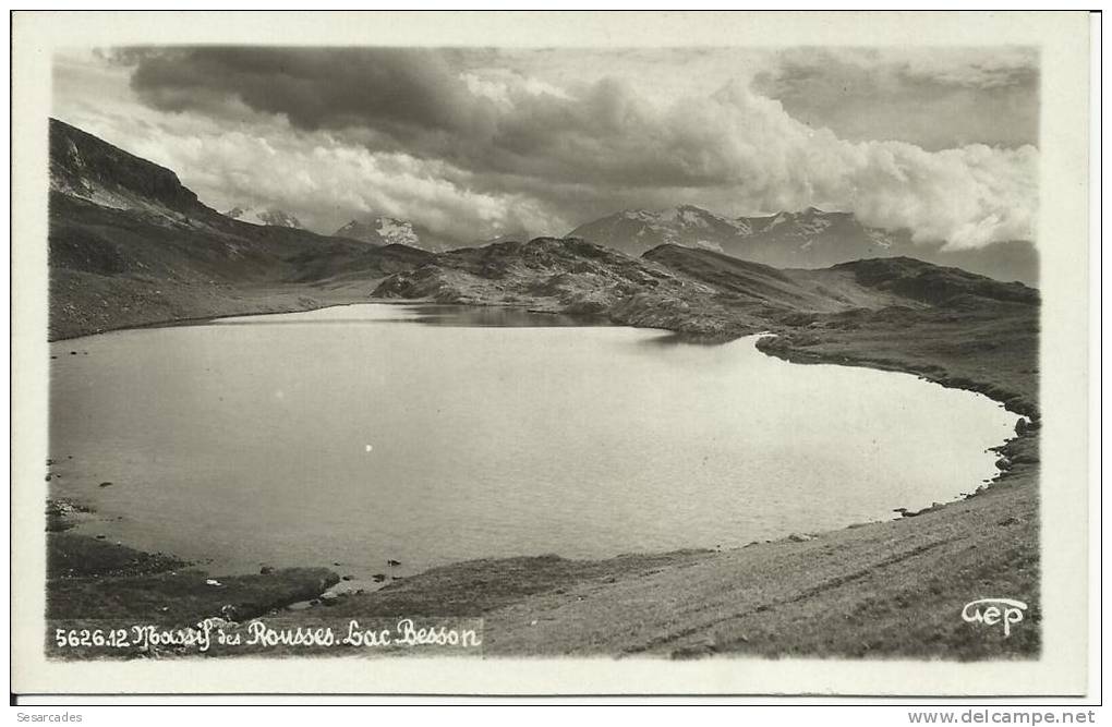 CARTE-PHOTO, MASSIF DES ROUSSES, LAC BESSON - Otros & Sin Clasificación