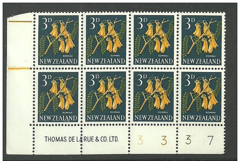 NEW ZEALAND - 1960 3d KOWHAI PICTORIALS PLATE 3 3 3 7 BLOCK OF 8.   UHM - Other & Unclassified