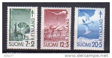 FINLANDE     Neuf *    Y. Et T.   N° 379 / 381       Cote:  13,50  Euros - Unused Stamps