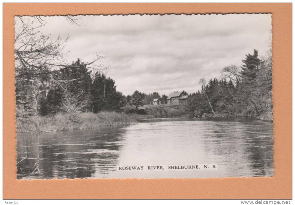 Carte Photo Photograph Postcard ( Roseway River Shelburne Nova Scotia ) Canada House View - Andere & Zonder Classificatie