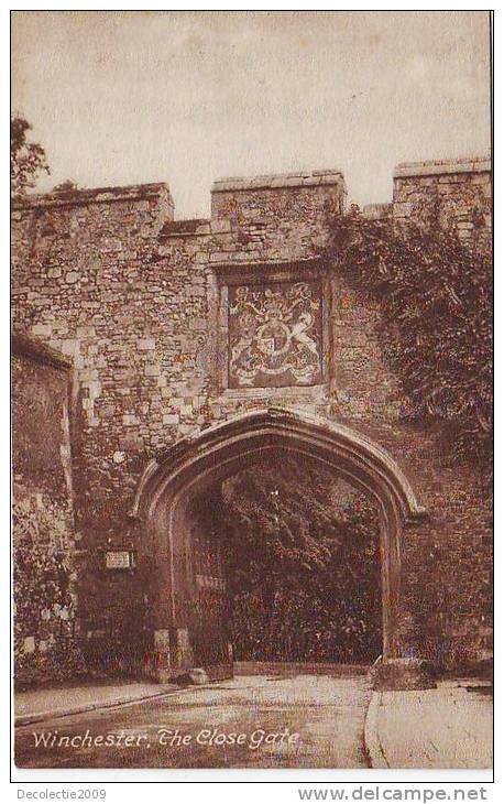 B5071 Winchester The Close Gate Used Good  Shape - Winchester