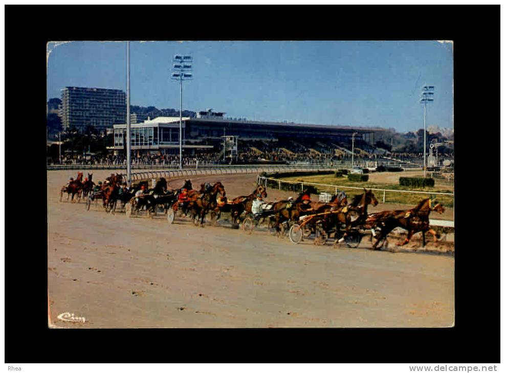 06 - CAGNES-SUR-MER - L'Hippodrme - Les Trotteurs En Course - Cagnes-sur-Mer