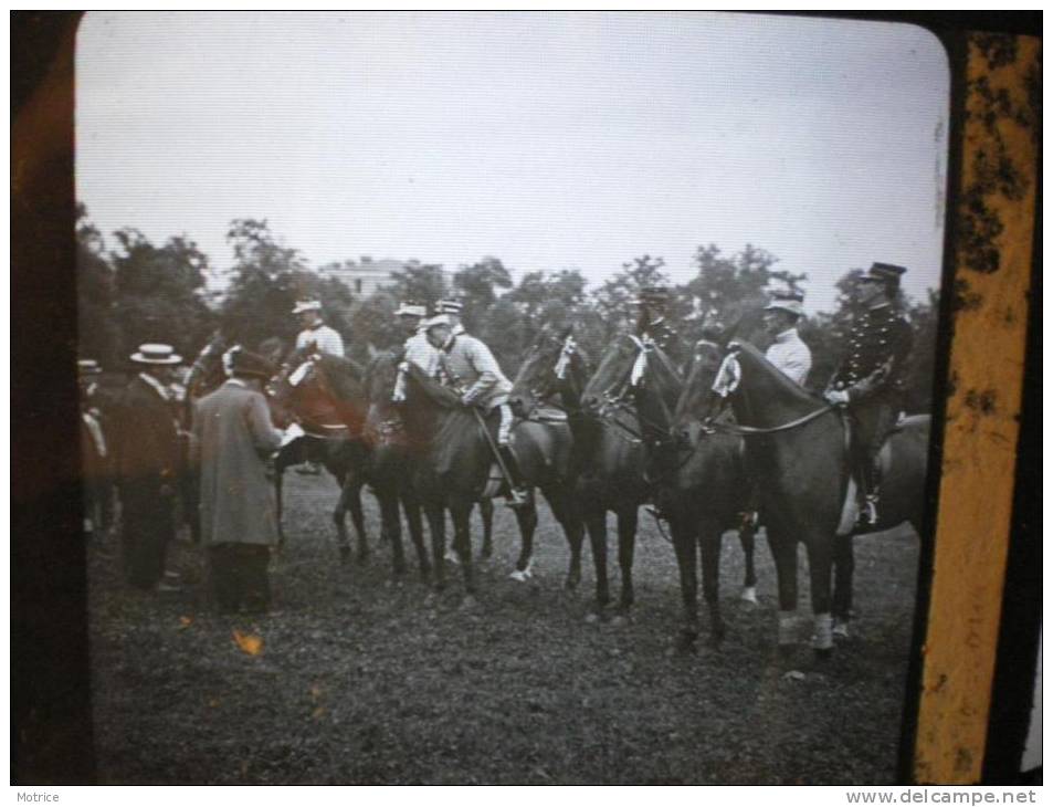 MILITAIRES  GRADES A CHEVAL (  Vue Non Localisée) - Plaques De Verre