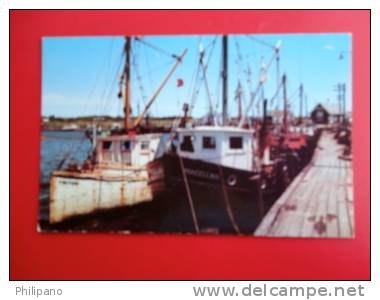 - Massachusetts > Cape Cod  Fishing Boats At Dock Early Chrome - -         -------   ---- Ref 349 - Cape Cod