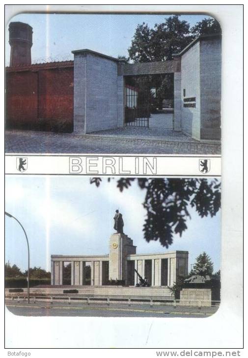 CPM BERLIN LE MUR PLACE COMEMORATIVE PLOTZENSEE, MONUMENT SOVIETIQUE - Muro Di Berlino