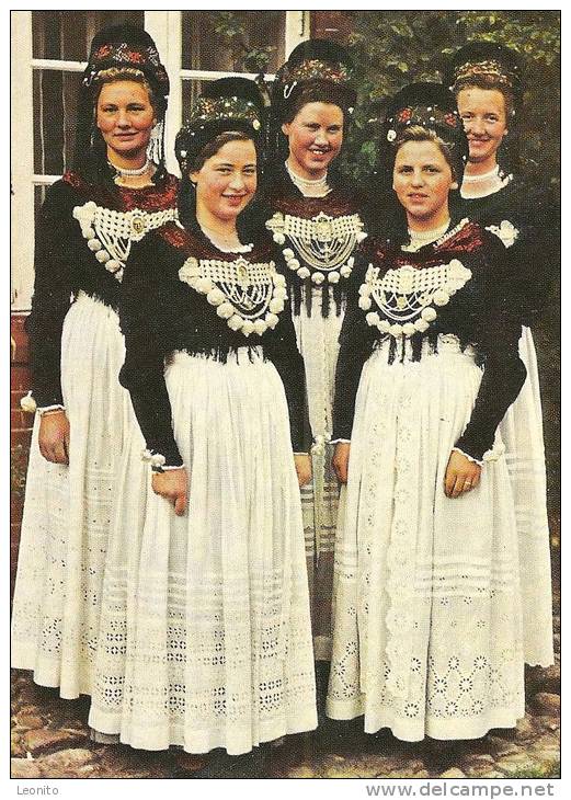 Junge Friesinnen In Tracht Insel Föhr Holzgerlingen 1970 - Föhr