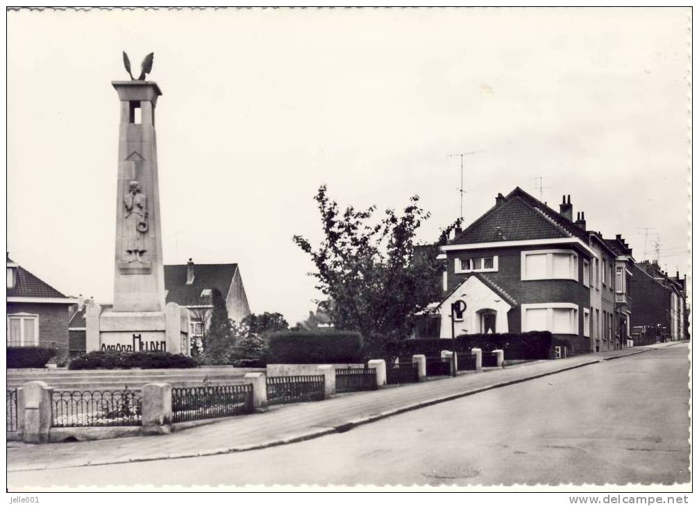 Diegem Gedenkzuil Der Gesneuvelden - Diegem