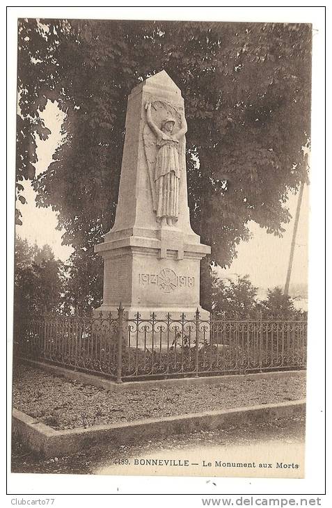 Bonneville (74) : Le Monument Aux Morts En 1936. - Bonneville