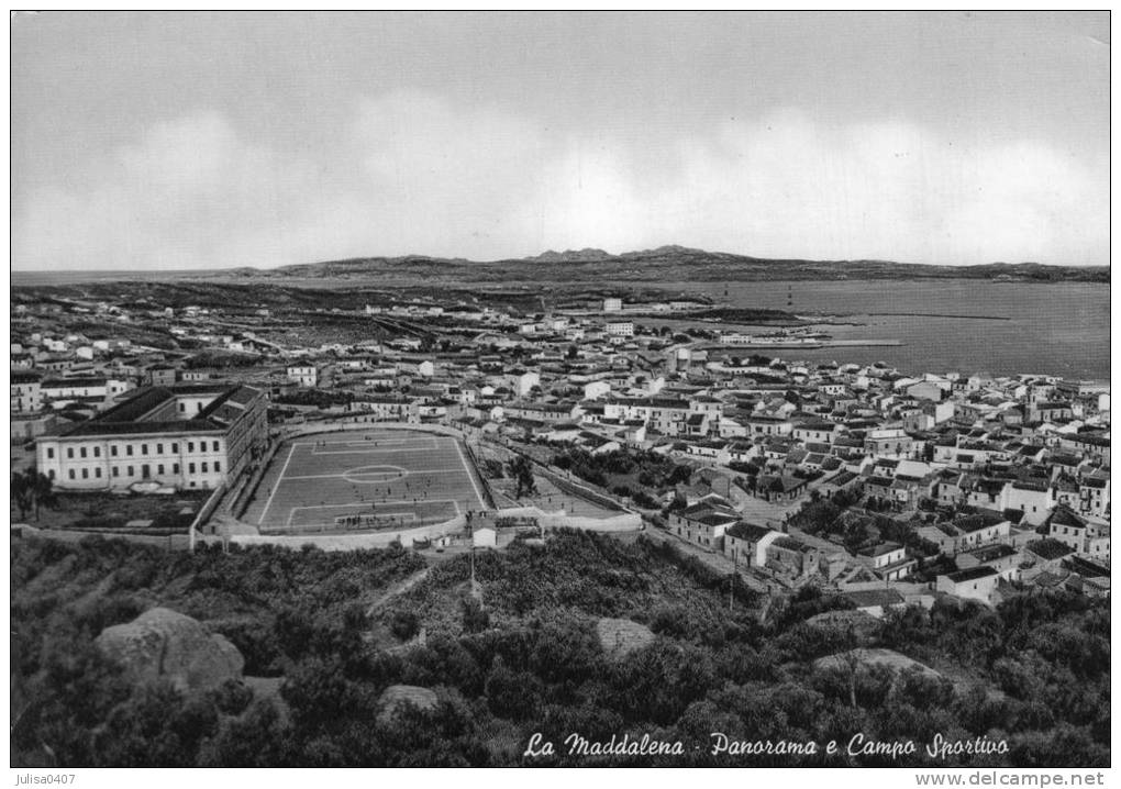 LA MADDALENA (Italie) Cpsm Vue Du Stade - Andere & Zonder Classificatie