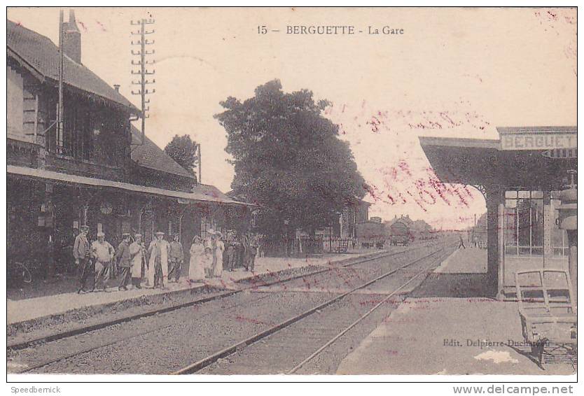 18998 BERGUETTE, LA GARE, 15 Ed Delpierre - Autres & Non Classés