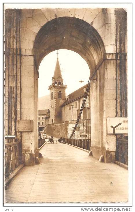 SEYSSEL  Le Pont Suspendu Et L'église   E 11525 - Seyssel
