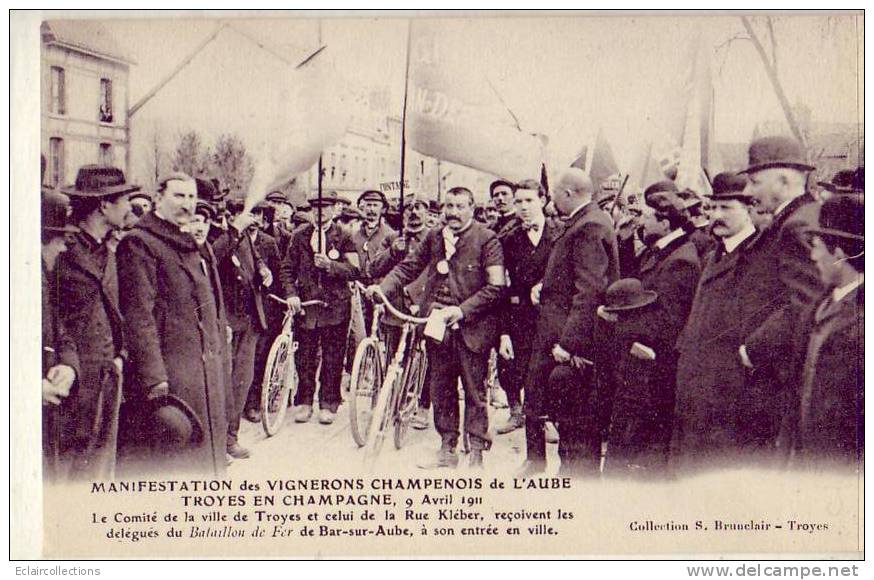 Troyes..Manifestation Viticole Des Vignerons De L'Aube . Délégués Du Bataillon De Fer - Troyes