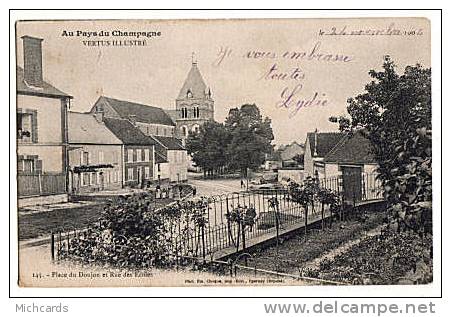 CPA 51 VERTUS - Place Du Donjon Et Rue Des Ecoles - Vertus