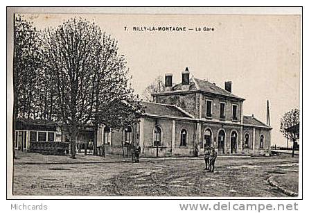CPA 51 RILLY LA MONTAGNE - La Gare - Rilly-la-Montagne