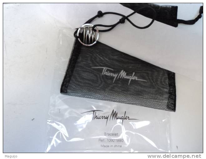 MUGLER BRACELET " INITIALES"T.M + POCHETTE SOUS BLISTER !!!LIRE ET VOIR !! - Miniaturen Flesjes Dame (met Doos)