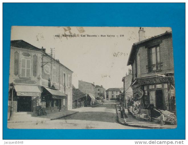 92) Puteaux - N° 480 - Les Bouvets - Rue Valmy  Année  - EDIT - E.M - Puteaux