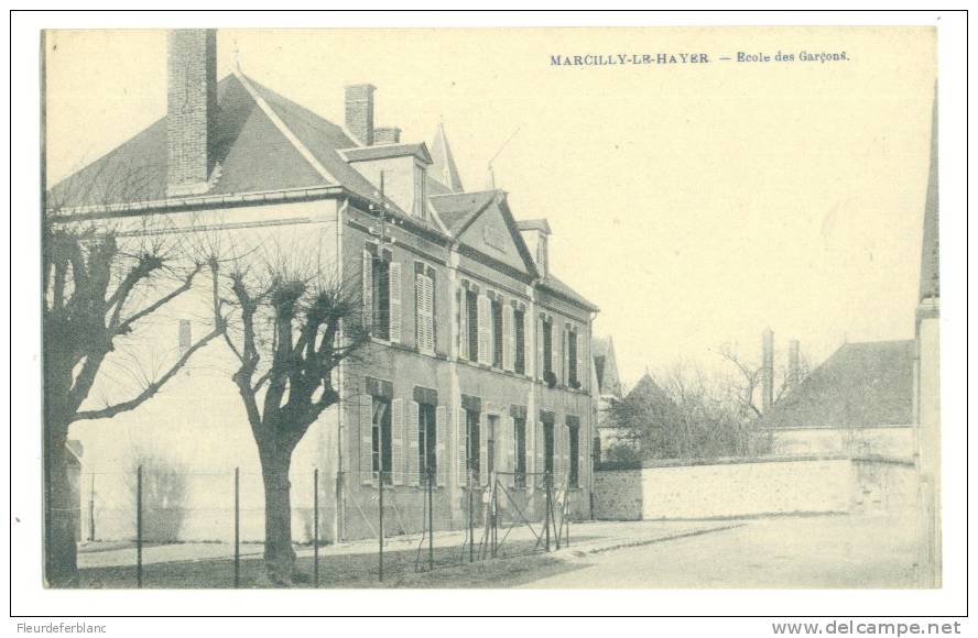 MARCILLY Le HAYER  (10) - CPA - Ecole Des Garçons - Marcilly