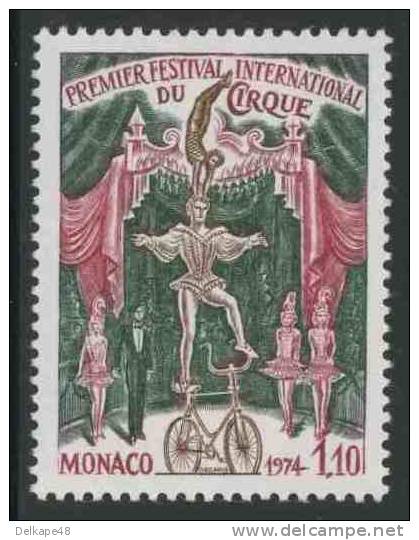 Monaco 1974 Mi 1135 YT 978 **  Acrobats / Äquilibrist / Acrobates - 1st Int. Circus Festival, Monaco / Zirkusfestival - Circo