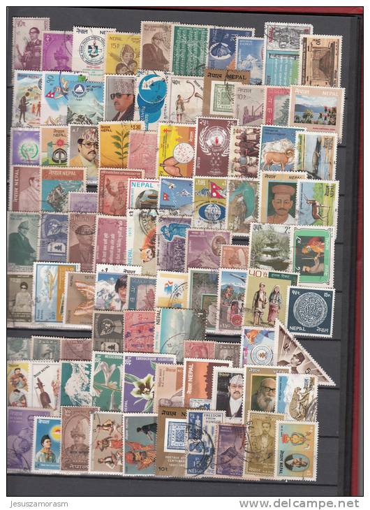 Clasificador con 1020 sellos variados mayoria de Nepal