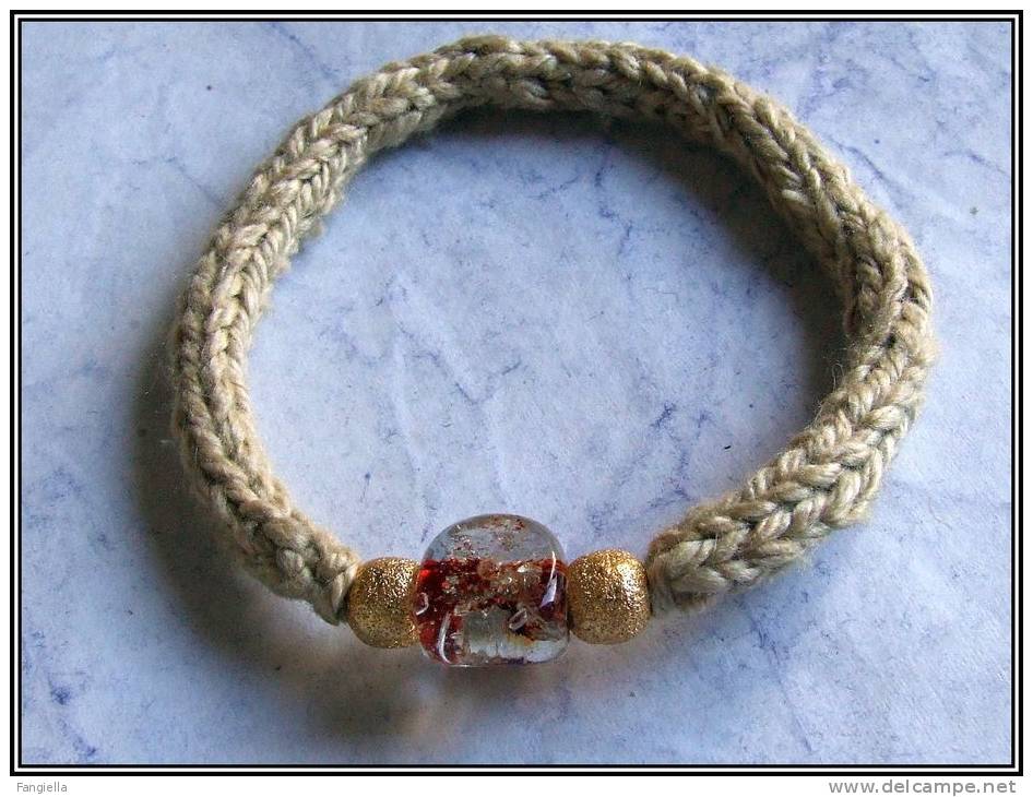 Bracelet Artisanal Beige Soie (70%) Ramie (30%) Et Verre Effet Garanti Surtout Sur Une Jolie Peau Hâlée! Extensible Il S - Armbänder