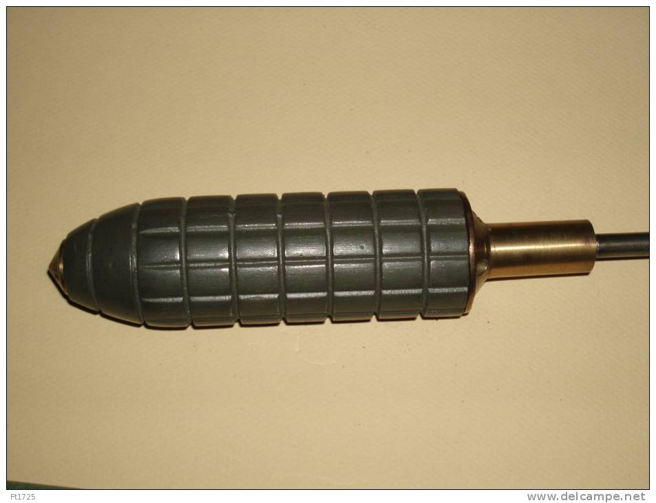 SUPERBE GRENADE A FUSIL ALLEMANDE MODELE 1913 ( TOTALEMENT INERTE ) !!!