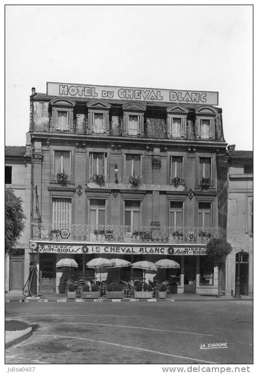 LIGNY EN BARROIS (55) Cpsm Hotel De Cheval Blanc Pompe à Essence - Ligny En Barrois
