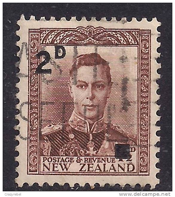 NEW ZEALAND 1941 KGV1 2d SURCHARGED ON 1 1/2d PURPLE BROWN USED STAMP SG 629.(665 ) - Oblitérés