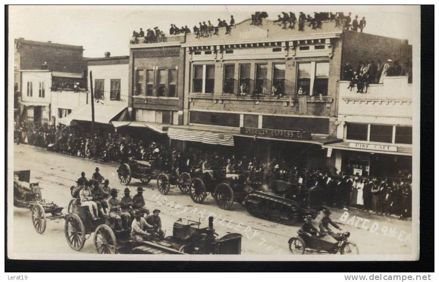 AMERIQUE...ETATS UNIS...OK  OKLAHOMA  PARADE MILITAIRES  CARTE PHOTO..ECRITE - Oklahoma City