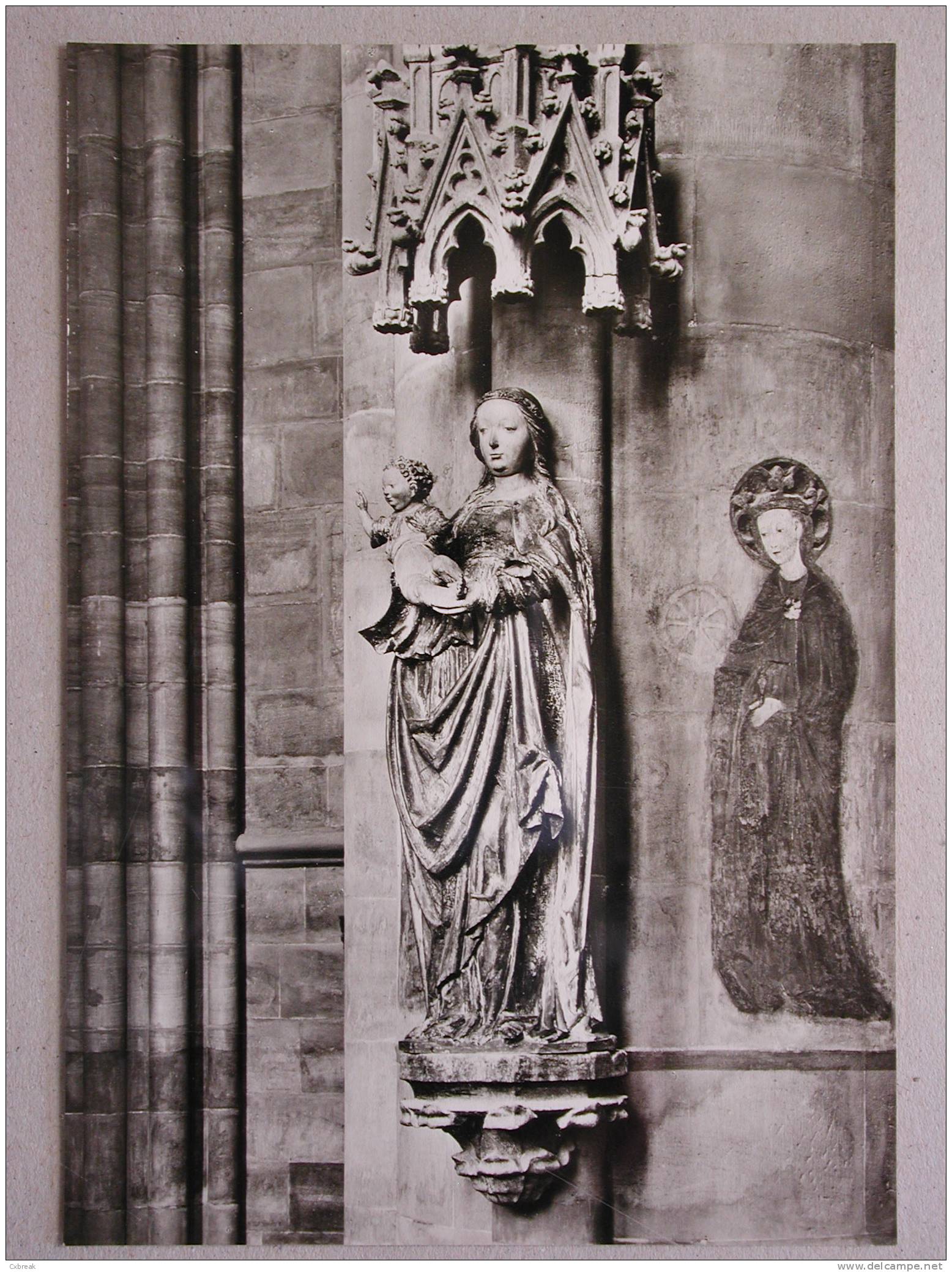Marburg/Lahn, Elisabethkirche. Madonna An Einem Pfeiler Und Wandmalerei: Hl. Katharina - Marburg