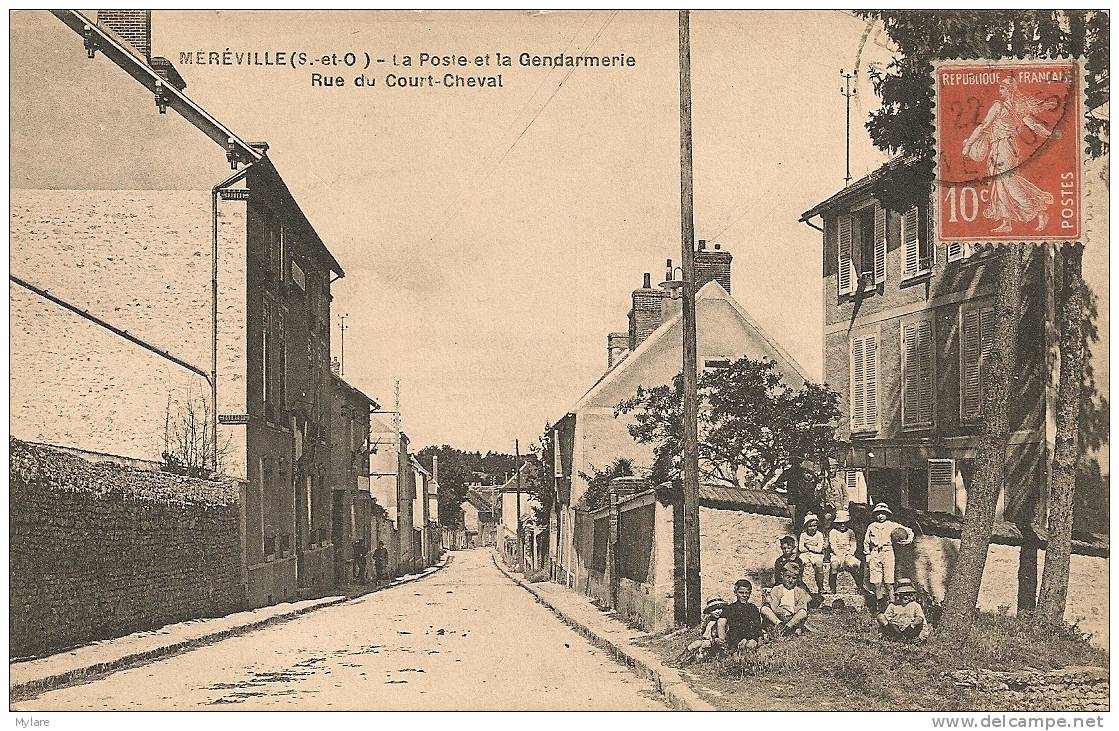 Cpa91 Méréville Poste & Gendarmerie Rue Du Court Cheval - Mereville