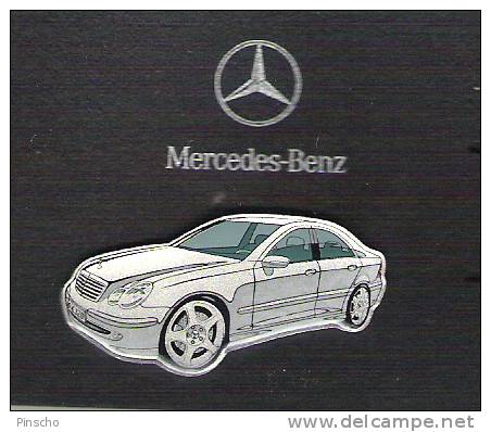 Pin's MERCEDES GRISE - Mercedes