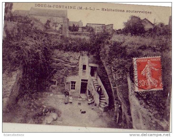 Doué La Fontaine      49      Maisons Troglodytes   (voir Scan) - Doue La Fontaine