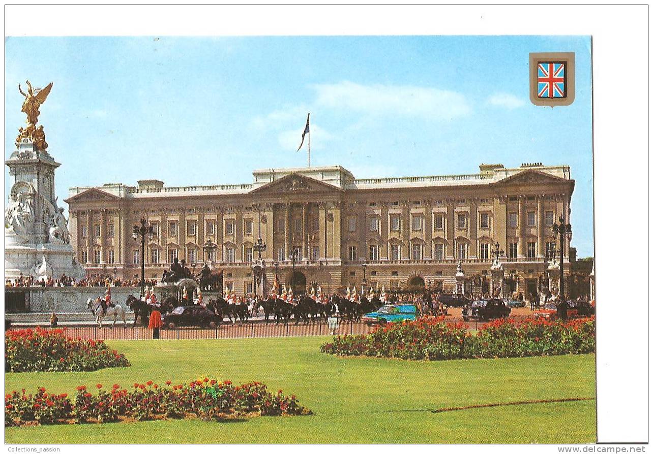 CP, Angleterre, London, Buckingham Palace Et Mémorial Victoria,  Voyagée - Buckingham Palace