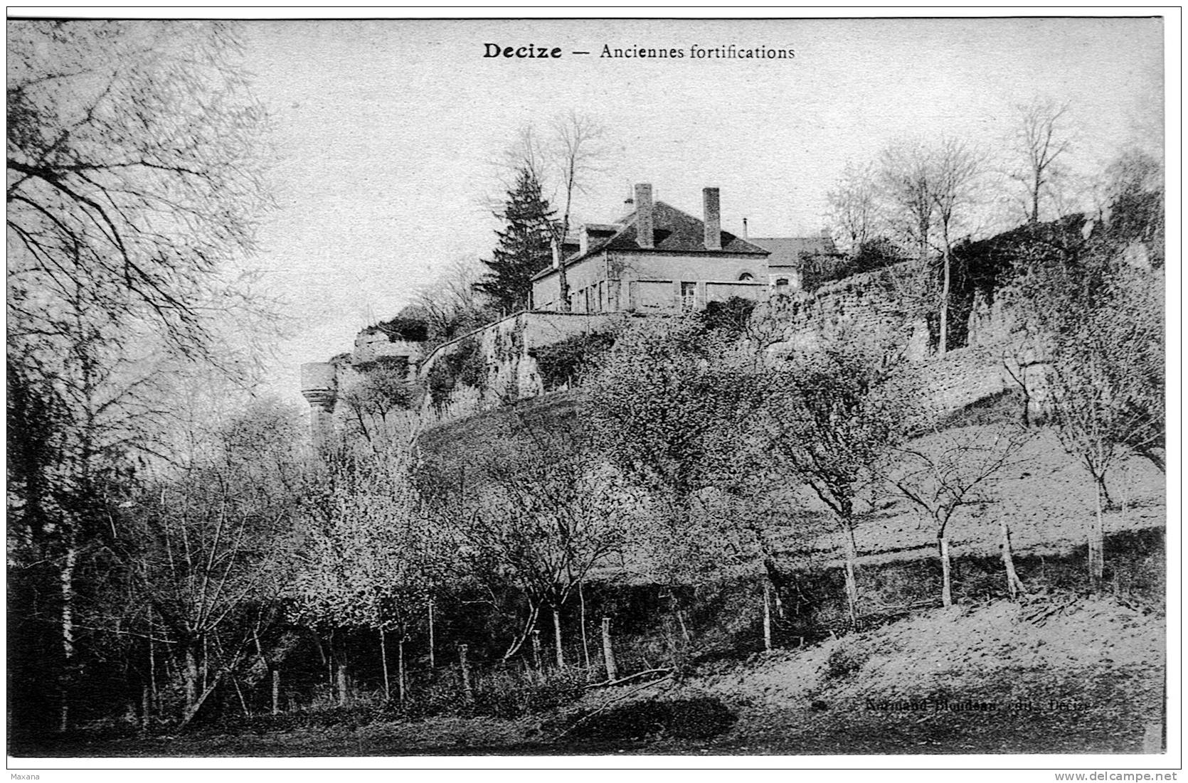 R58D2- DECIZE- Anciennes  Fortifications - Decize