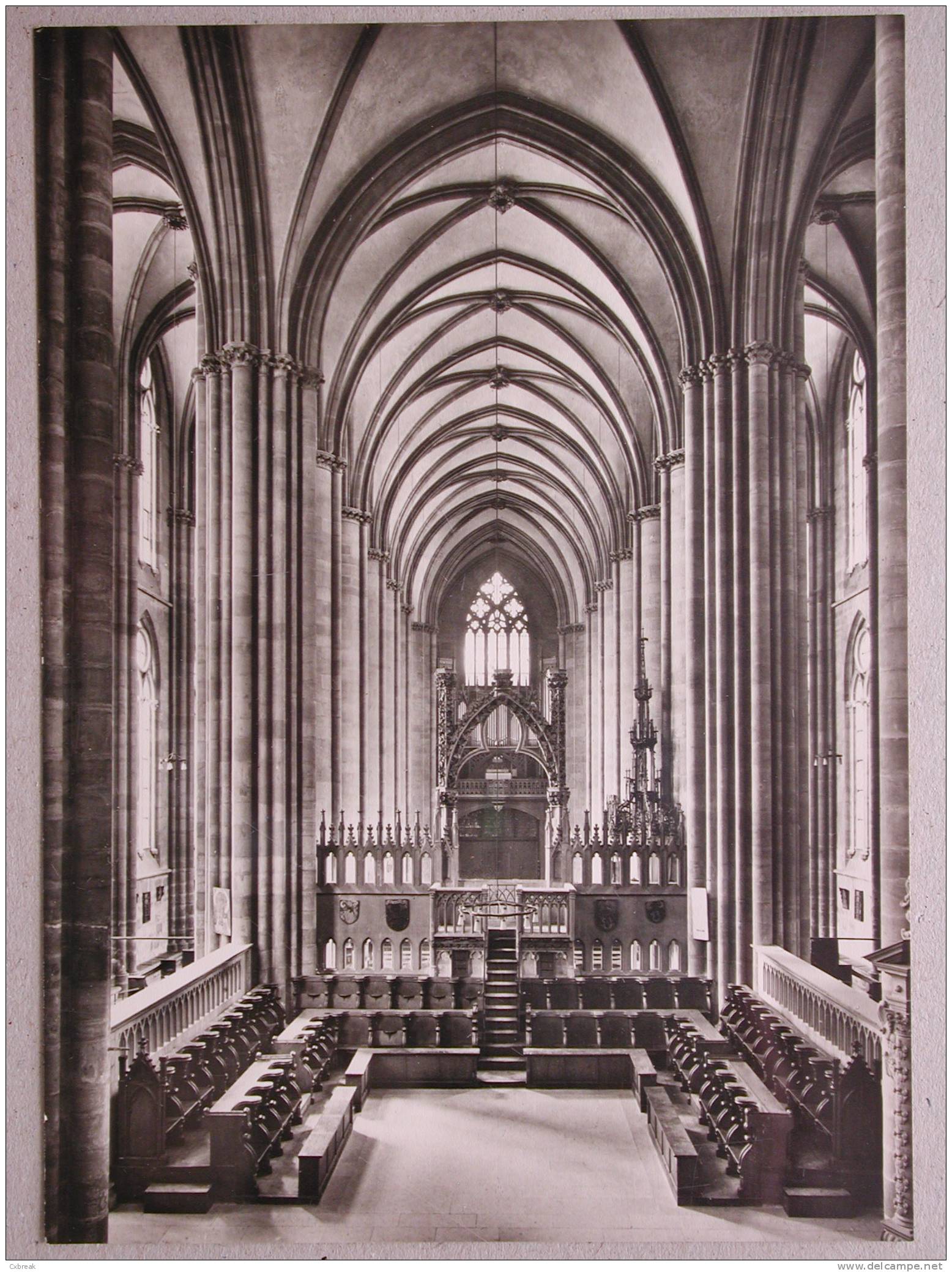 Marburg, Elisabeth-Kirche, Mittelschiff V. O. - Marburg